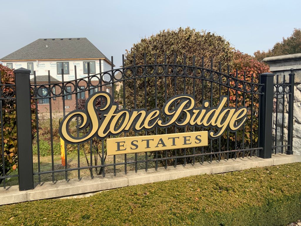 Photo of 1023 Kensington Court, Schererville, IN 46375 (MLS # 836809)