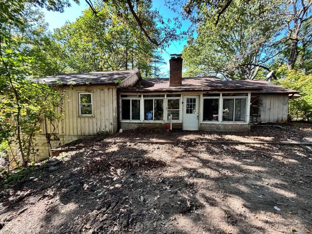 Photo of 385 W 500 N, Valparaiso, IN 46385 (MLS # 846516)