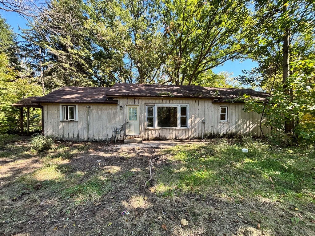Photo of 385 W 500 N, Valparaiso, IN 46385 (MLS # 846516)