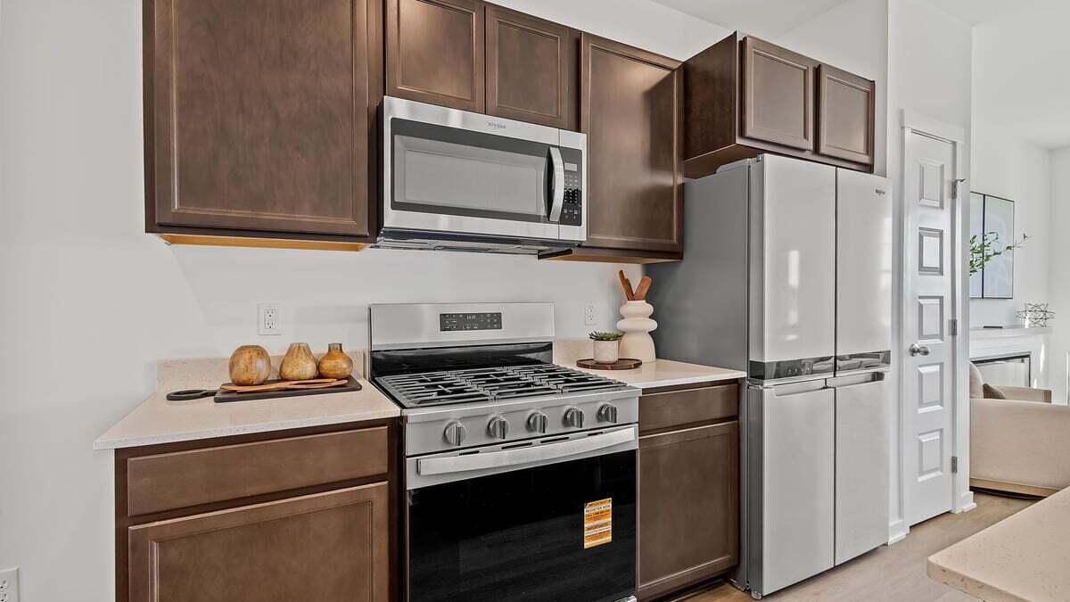 576 E 120th Place