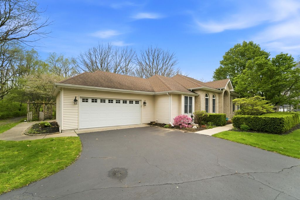 Photo of 11230 Sandpiper Street, DeMotte, IN 46310 (MLS # 837482)