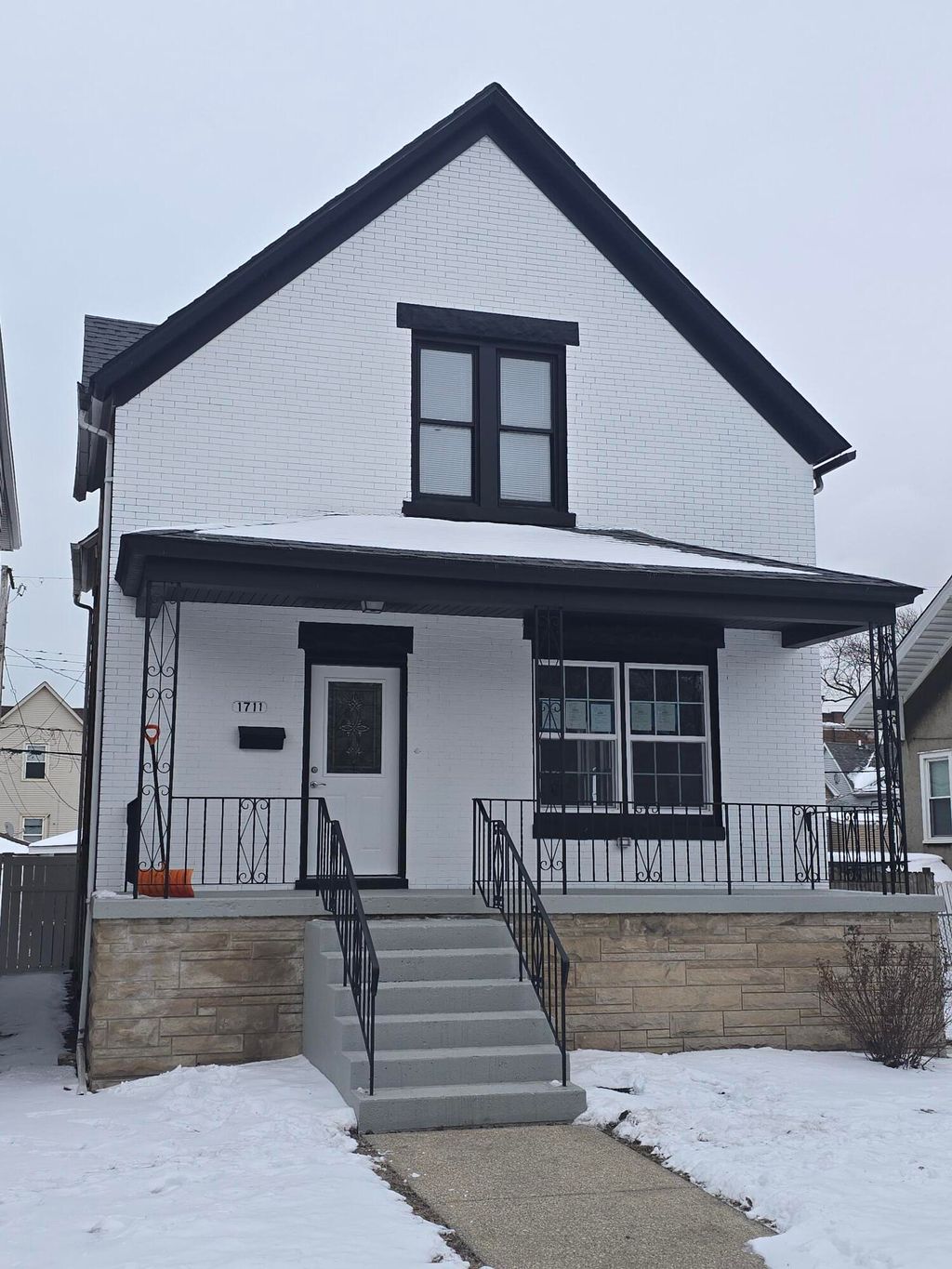 Photo of 1711 Central Avenue, Whiting, IN 46394 (MLS # 833605)