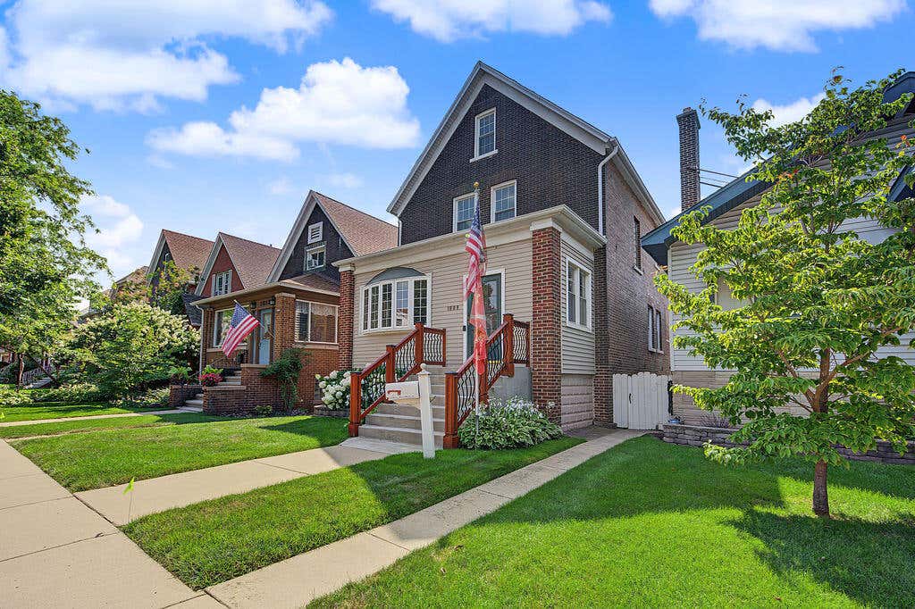 Photo of 1808 Sheridan Avenue, Whiting, IN 46394 (MLS # 843689)