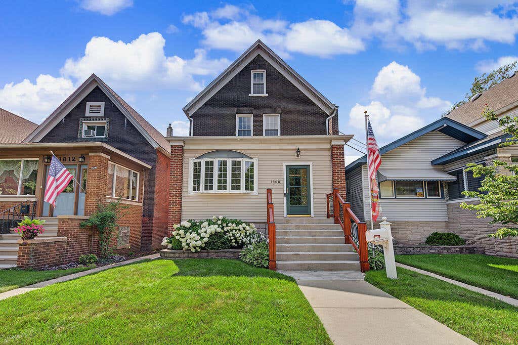 Photo of 1808 Sheridan Avenue, Whiting, IN 46394 (MLS # 843689)