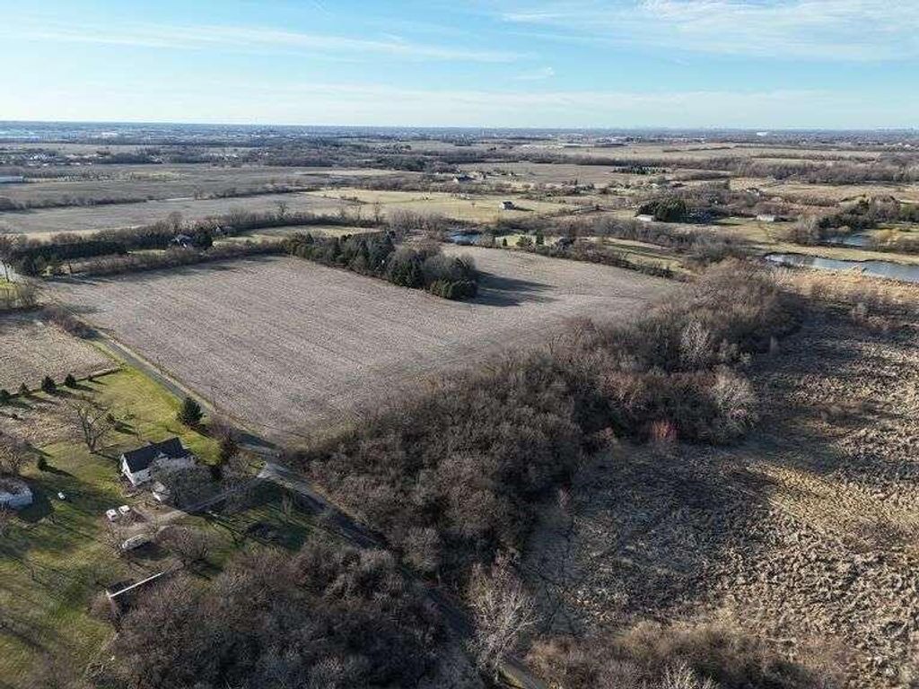 Photo of 10021 Clay Street, Crown Point, IN 46307 (MLS # 835356)