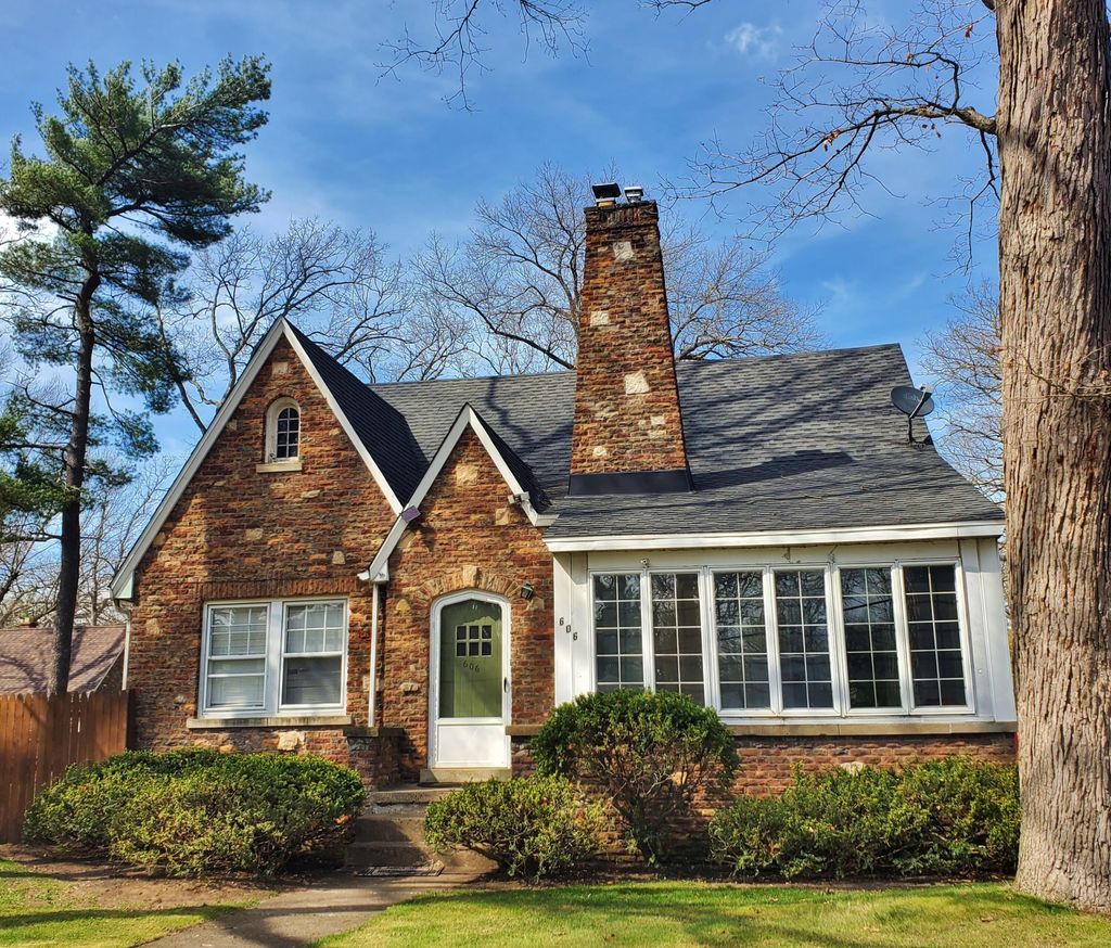 Photo of 606 Hobart Street, Michigan City, IN 46360 (MLS # 837400)