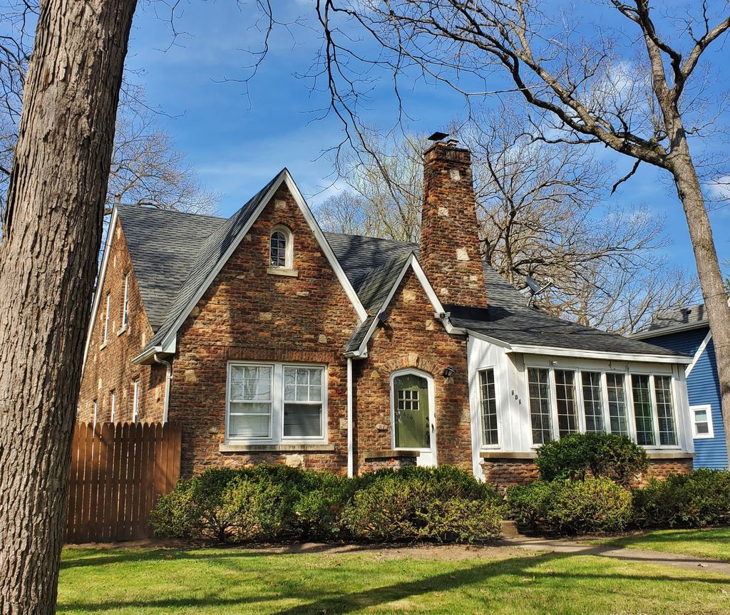 Photo of 606 Hobart Street, Michigan City, IN 46360 (MLS # 837400)
