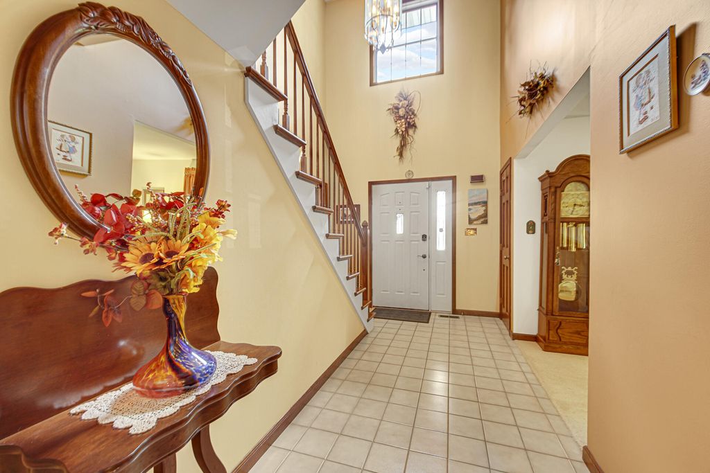 Photo of 180 Primrose Circle, Chesterton, IN 46304 (MLS # 841888)