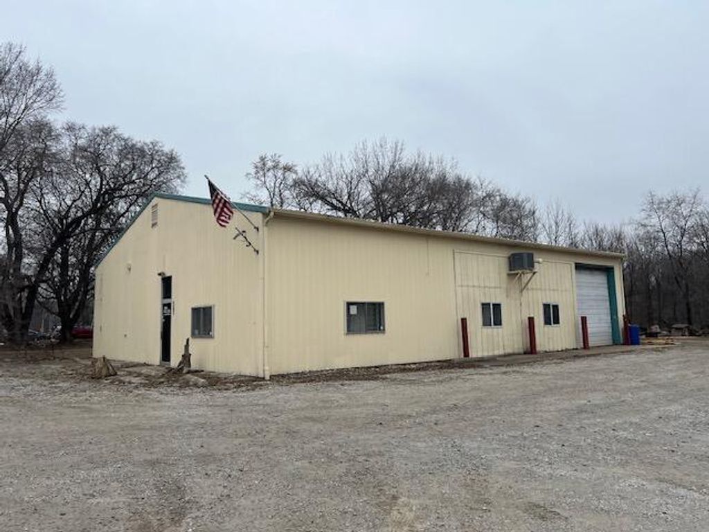 Photo of 207 Nickle Plate Avenue, Valparaiso, IN 46383 (MLS # 834882)