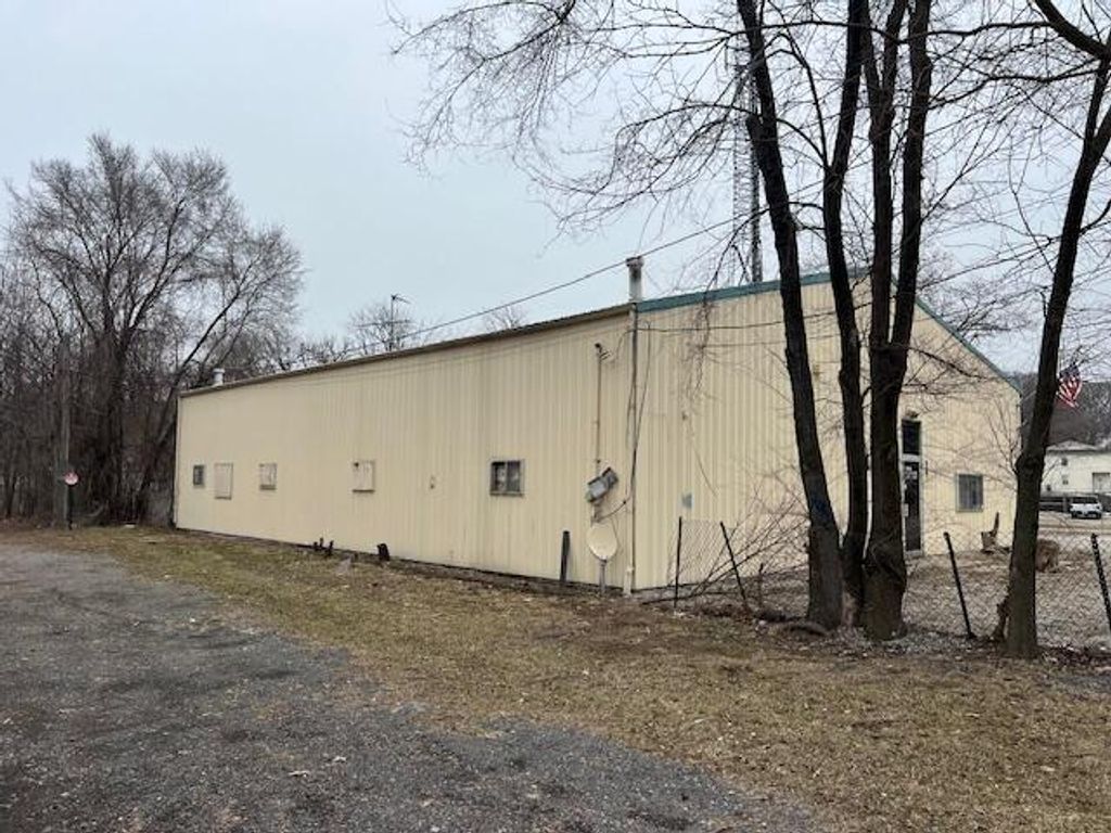 Photo of 207 Nickle Plate Avenue, Valparaiso, IN 46383 (MLS # 834882)