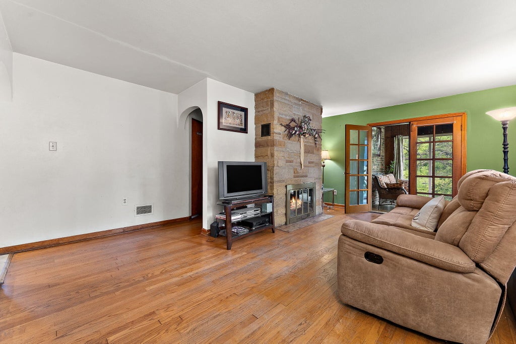 Photo of 6435 Madison Street, Merrillville, IN 46410 (MLS # 845205)