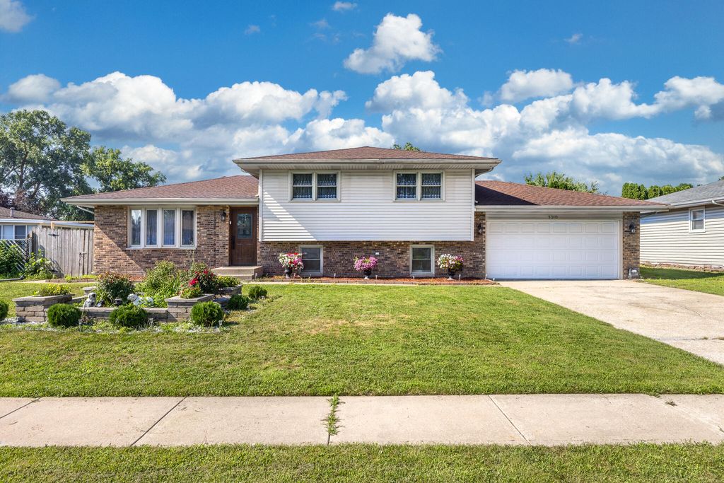 Photo of 5310 Osage Avenue, Portage, IN 46368 (MLS # 837863)