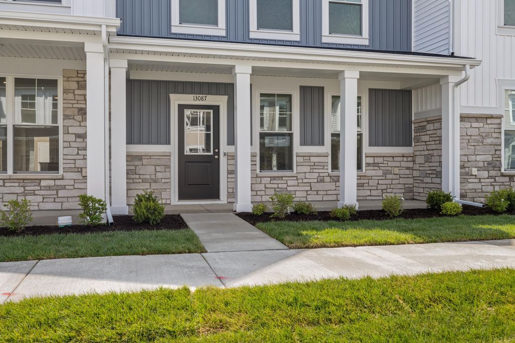 Photo of 13087 Carolina Street, Crown Point, IN 46307 (MLS # 837252)