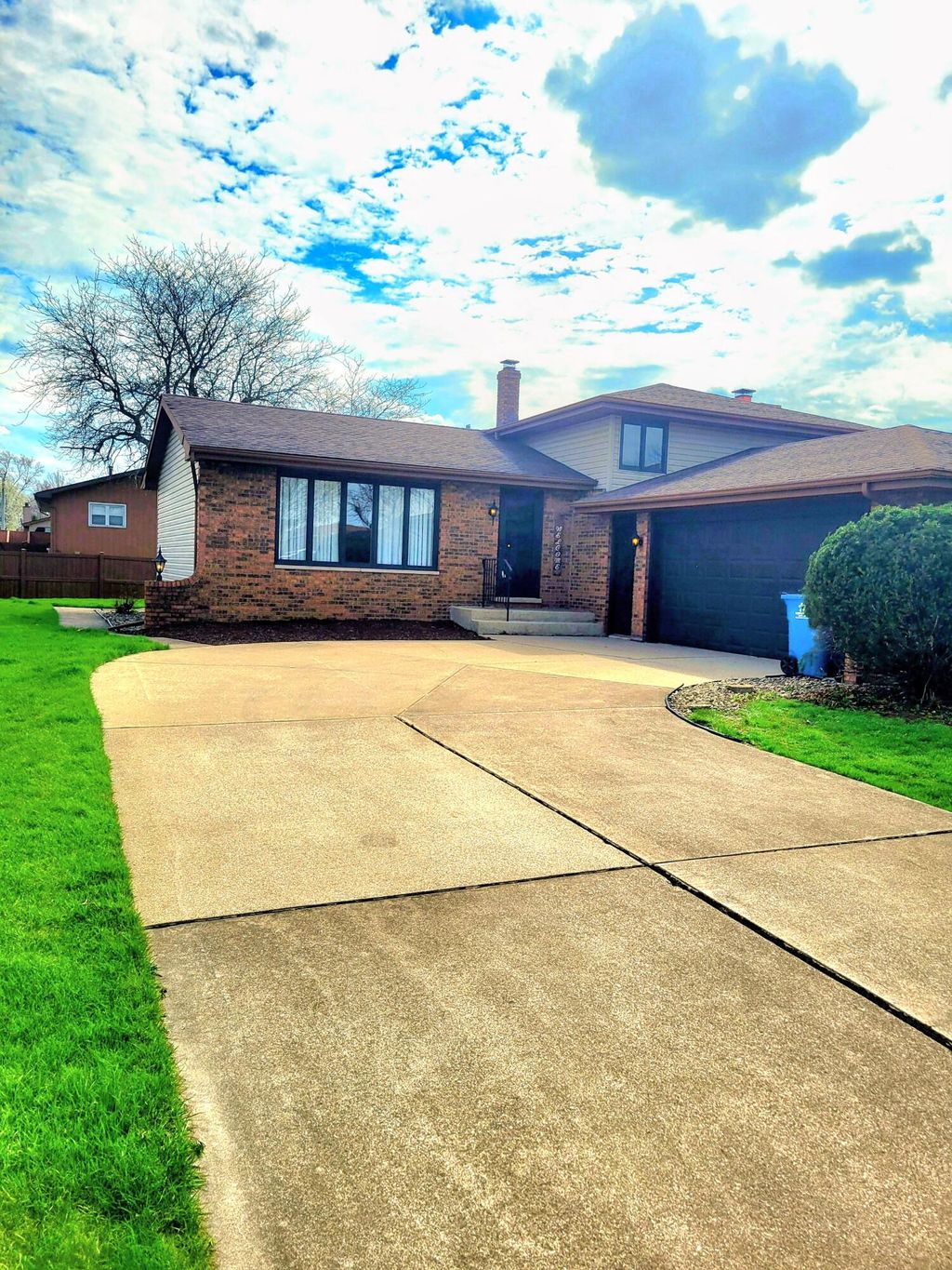 Photo of 939 Devonshire Lane, Dyer, IN 46311 (MLS # 836972)