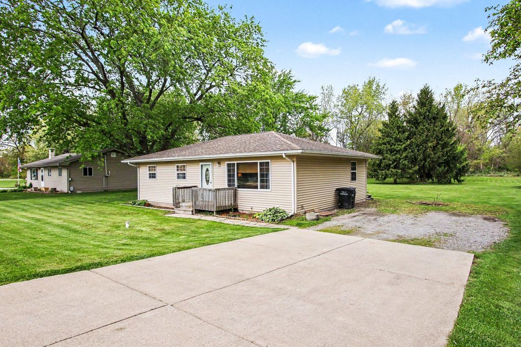 Photo of 5702 Lute Road, Portage, IN 46368 (MLS # 838659)