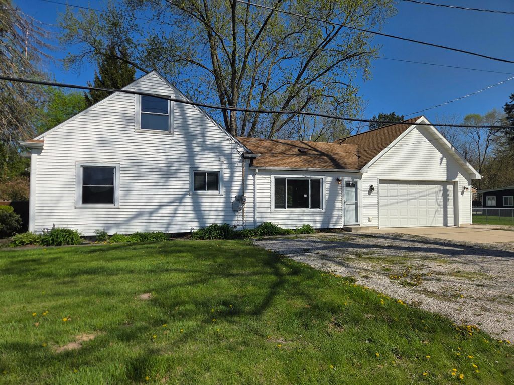 Photo of 5135 Central Avenue, Portage, IN 46368 (MLS # 838121)