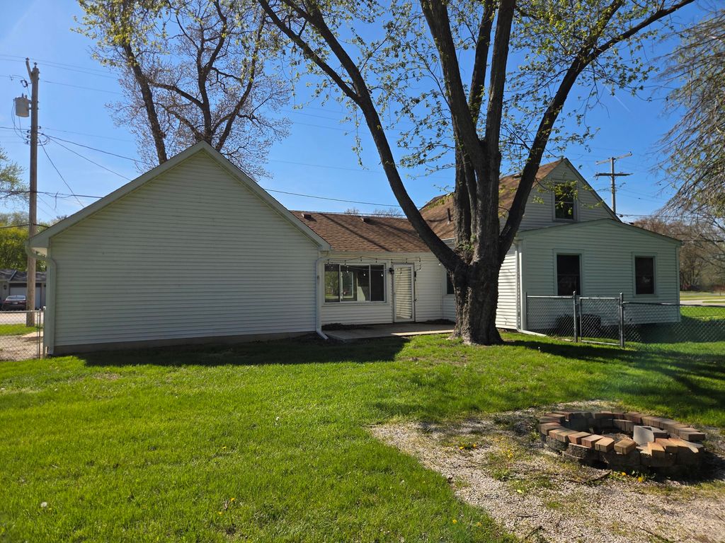 Photo of 5135 Central Avenue, Portage, IN 46368 (MLS # 838121)