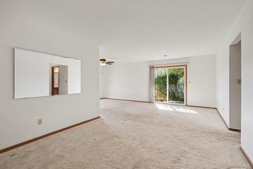 Photo of 2464 Harvest Drive, Crown Point, IN 46307 (MLS # 847198)
