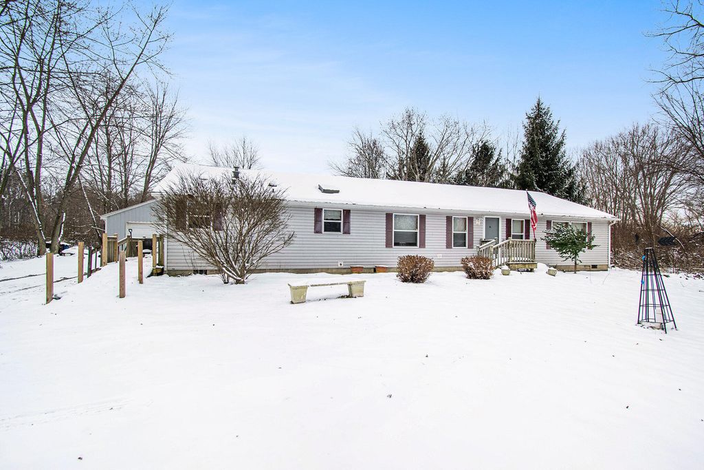 Photo of 574 E 1100 N, Westville, IN 46391 (MLS # 831912)