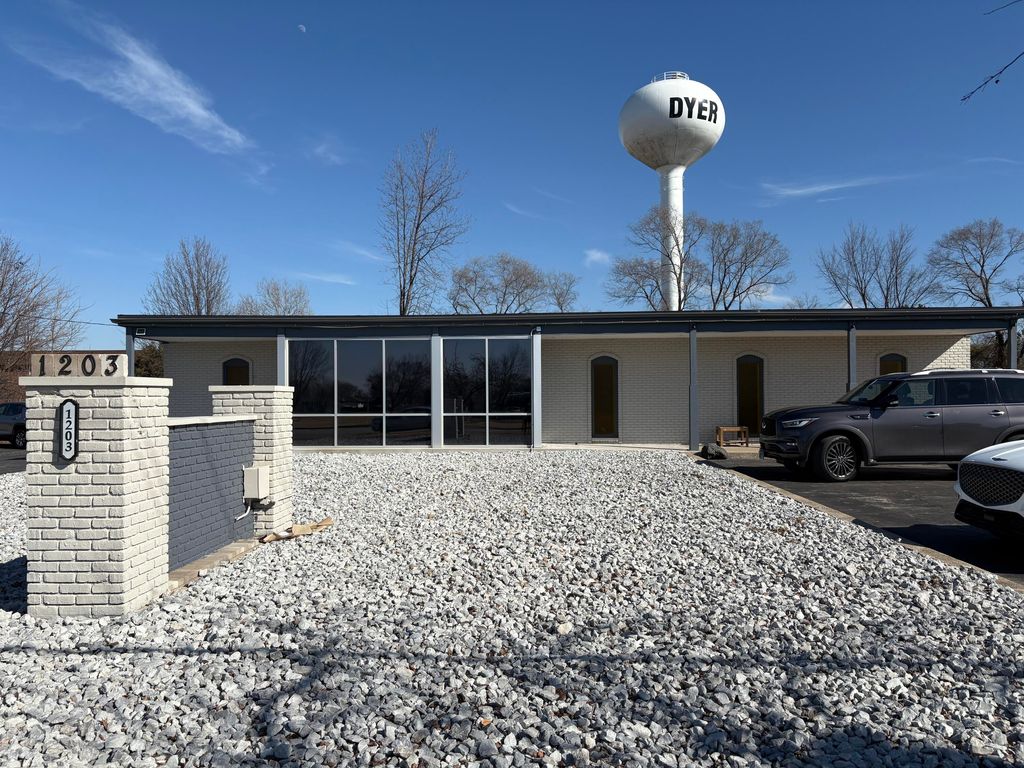 Photo of 1203 Sheffield Avenue, Dyer, IN 46311 (MLS # 836725)