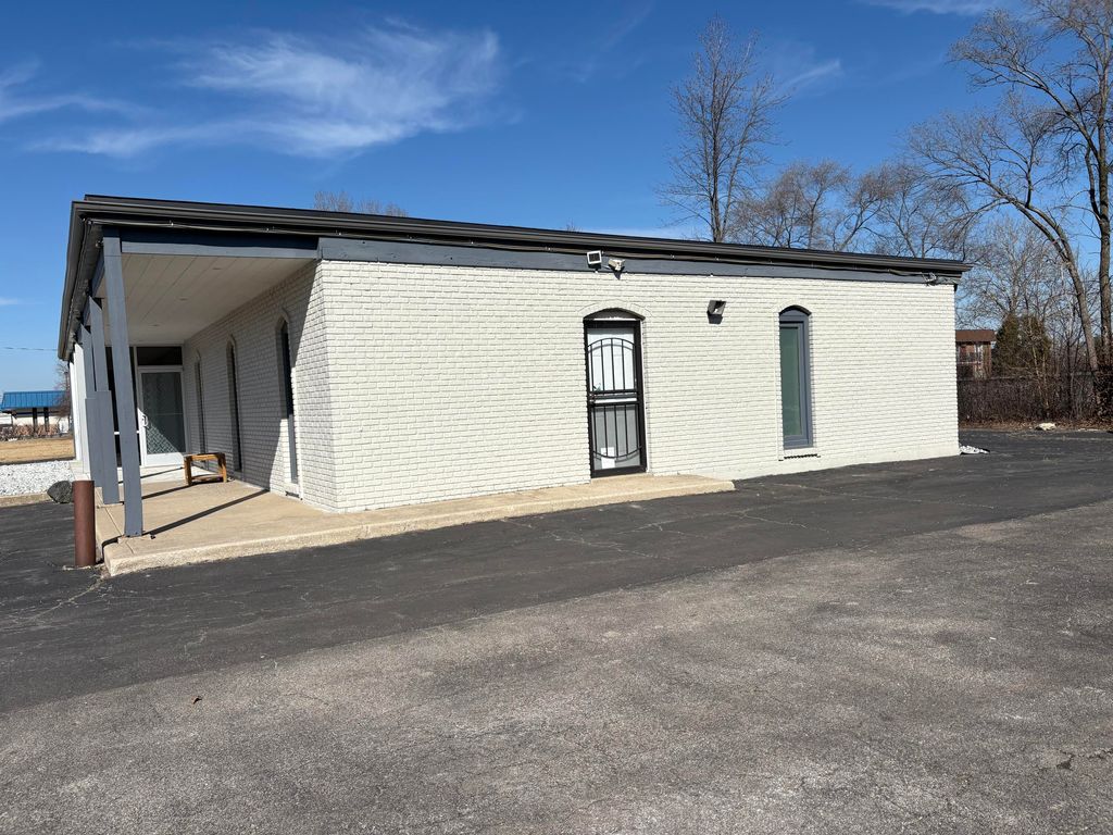 Photo of 1203 Sheffield Avenue, Dyer, IN 46311 (MLS # 836725)