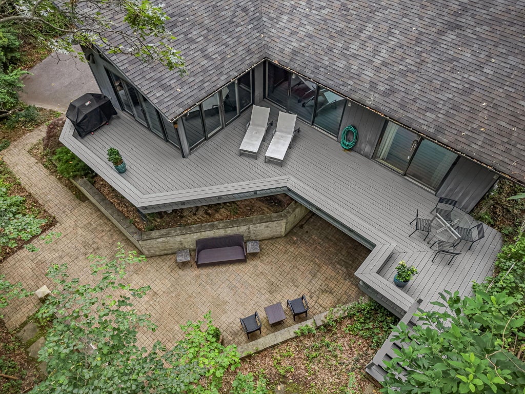 Photo of 221 Bote Drive, Chesterton, IN 46304 (MLS # 843922)