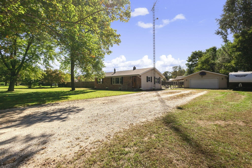 Photo of 8635 E 150 S, Knox, IN 46534 (MLS # 847216)