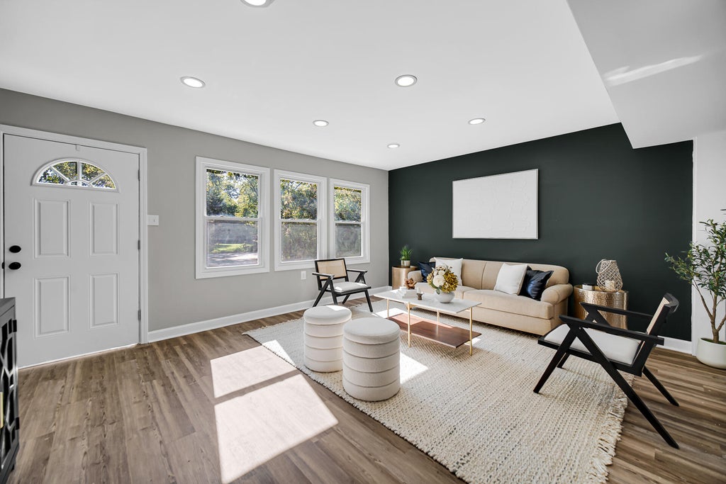 Photo of 363 Pinewood Drive, Valparaiso, IN 46385 (MLS # 847238)