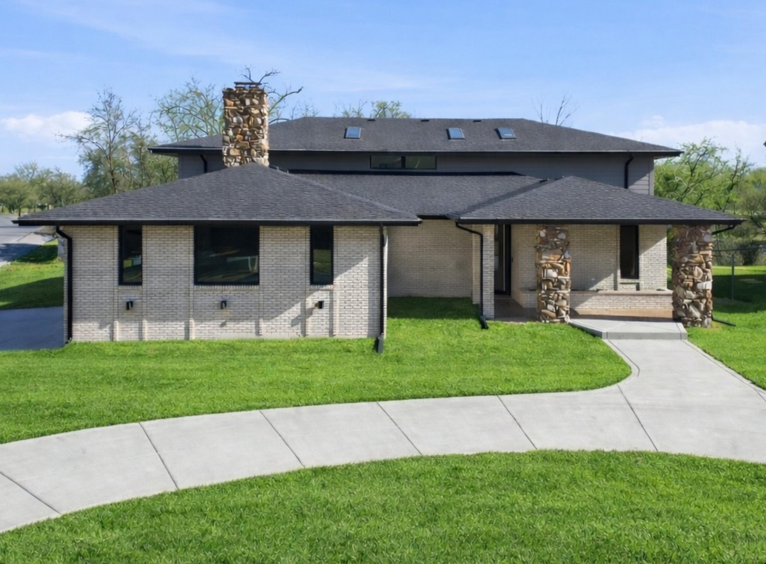 10043 Twin Creek Boulevard