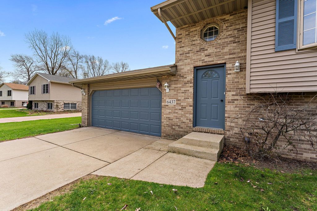 Photo of 6437 Windwood Avenue, Portage, IN 46368 (MLS # 837139)