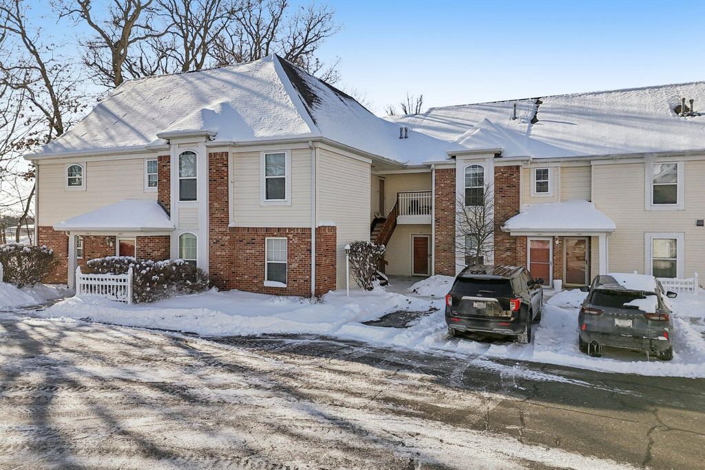 Photo of 659 Forest Glen Drive, Valparaiso, IN 46385 (MLS # 833282)