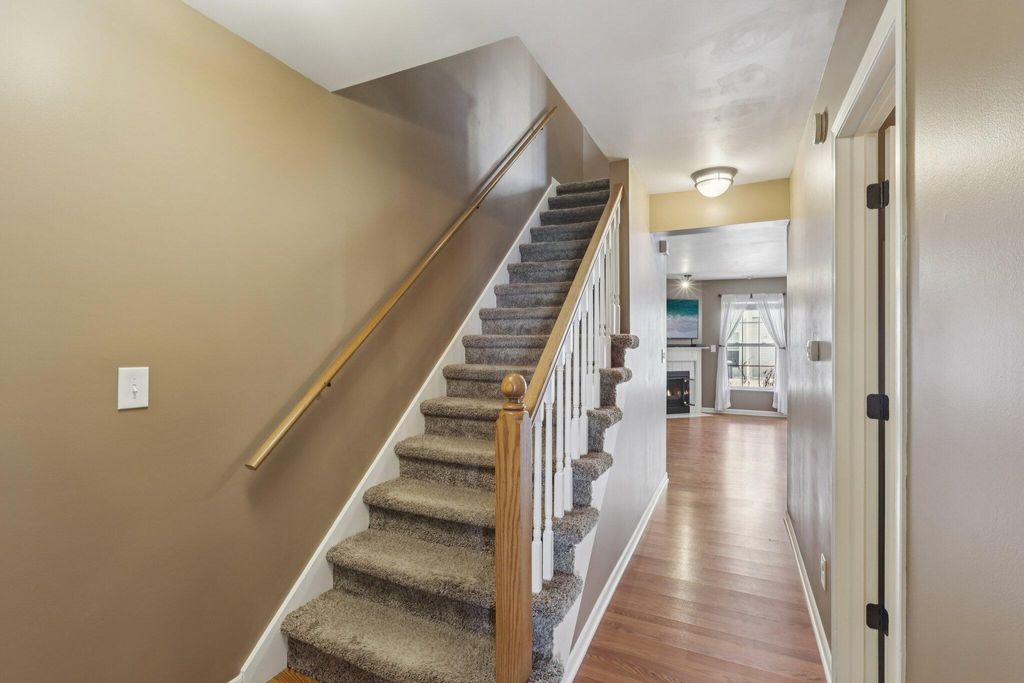 Photo of 659 Forest Glen Drive, Valparaiso, IN 46385 (MLS # 833282)