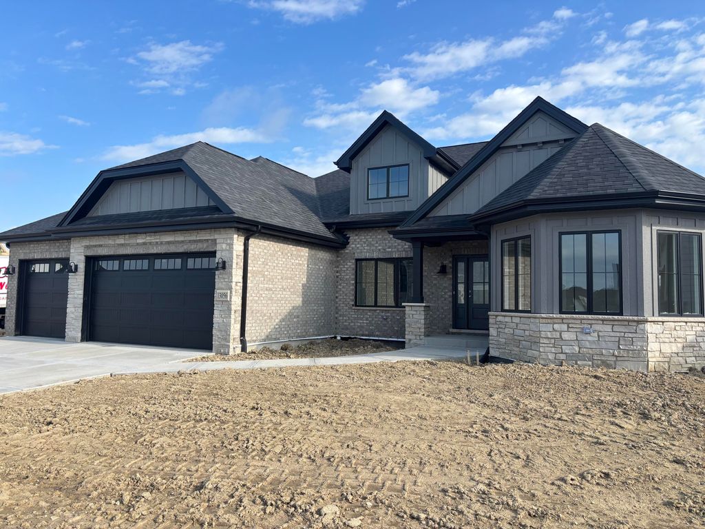 Photo of 13056 Spirea Avenue, Saint John, IN 46373 (MLS # 838508)