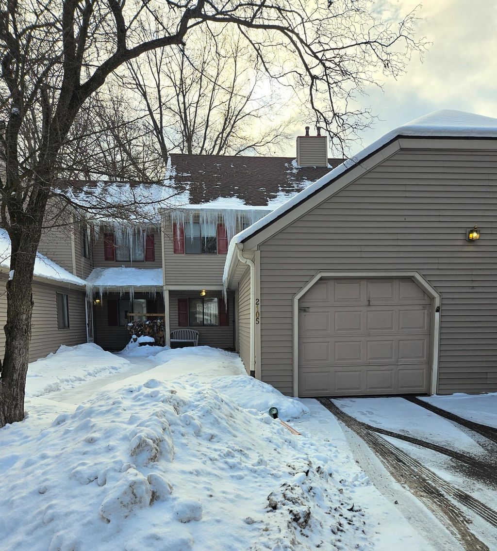 Photo of 2105 Dogwood Lane, Chesterton, IN 46304 (MLS # 833721)