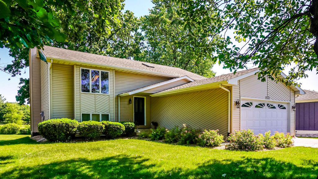 Photo of 1530 Happy Valley Road, Crown Point, IN 46307 (MLS # 840131)