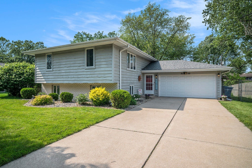 Photo of 7650 W 84th Place, Crown Point, IN 46307 (MLS # 843990)