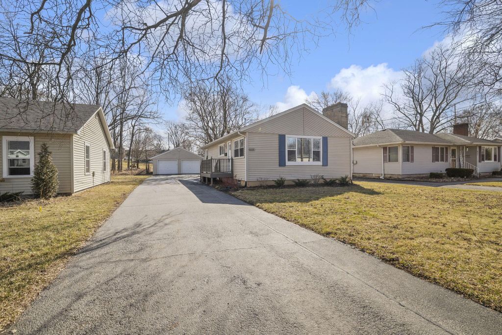 Photo of 619 W North Street, Crown Point, IN 46307 (MLS # 835144)