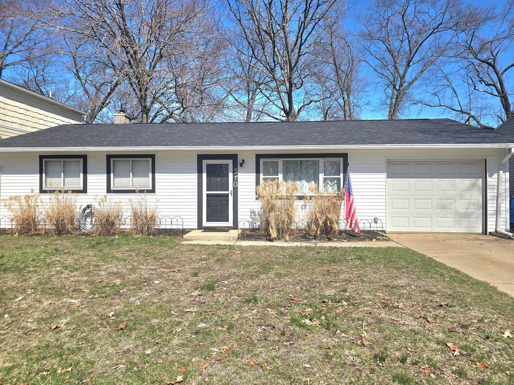 Photo of 510 Washington Park Boulevard, Michigan City, IN 46360 (MLS # 835345)