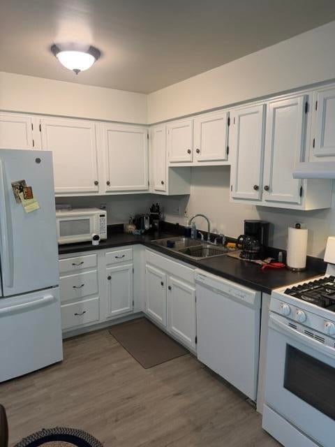 Photo of 2304 Shaker Drive, Valparaiso, IN 46383 (MLS # 843694)