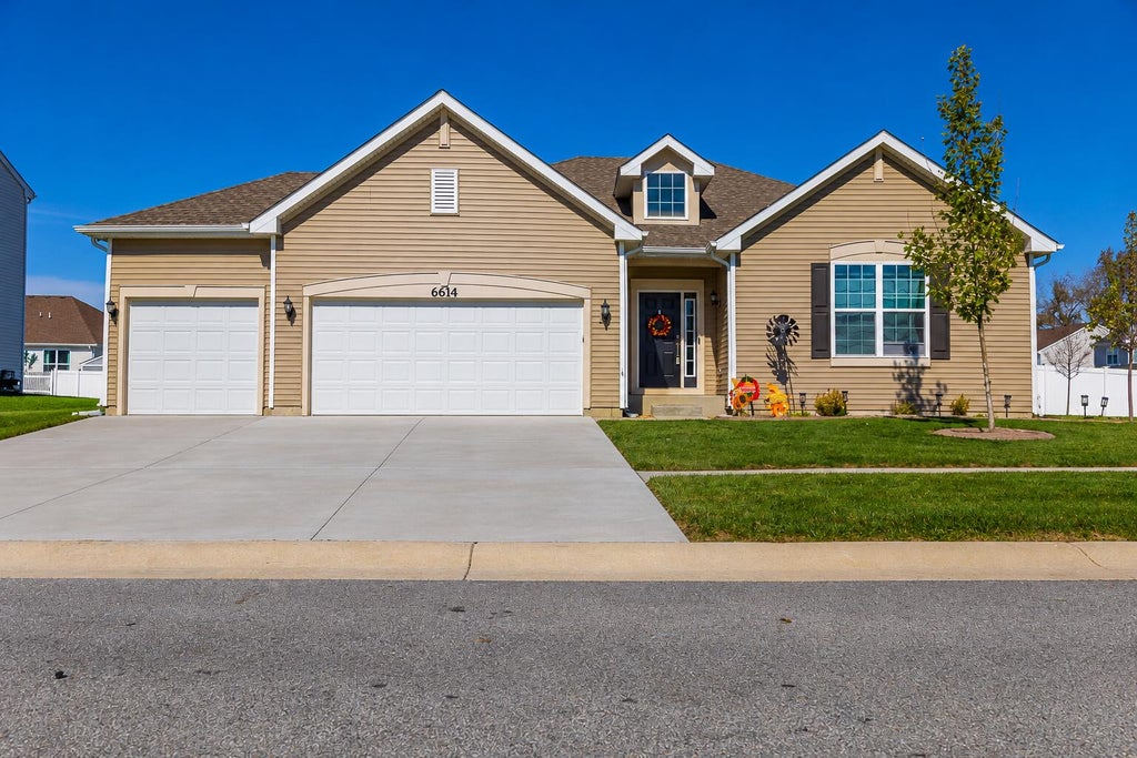 Photo of 6614 Thoreau Drive, Portage, IN 46368 (MLS # 846668)