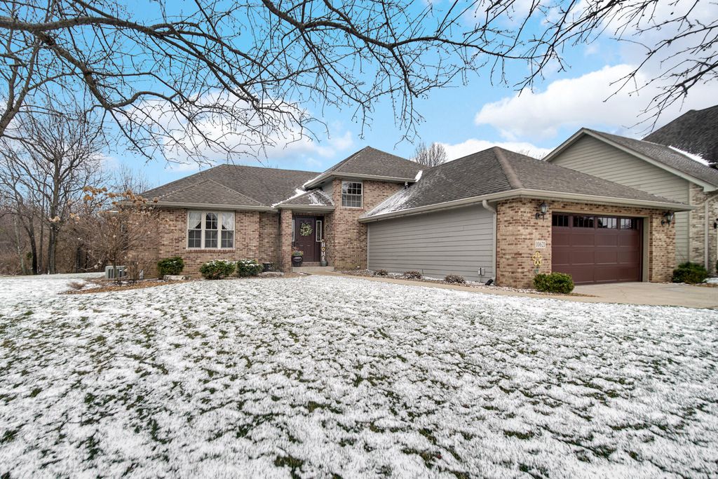 Photo of 10621 Erie Drive E, Crown Point, IN 46307 (MLS # 835596)