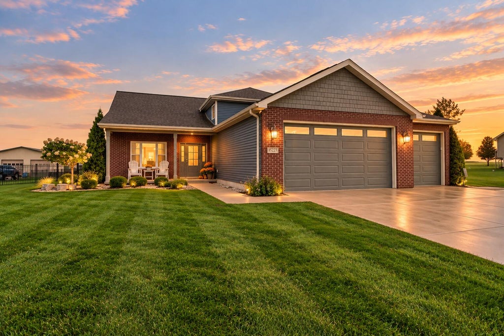 Photo of 15227 Mccook Street, Cedar Lake, IN 46303 (MLS # 846874)