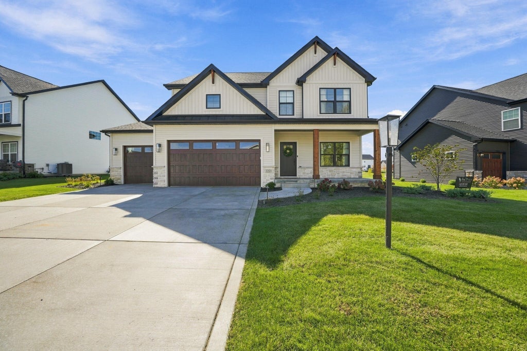 Photo of 2221 Easton Park Drive, Chesterton, IN 46304 (MLS # 846593)