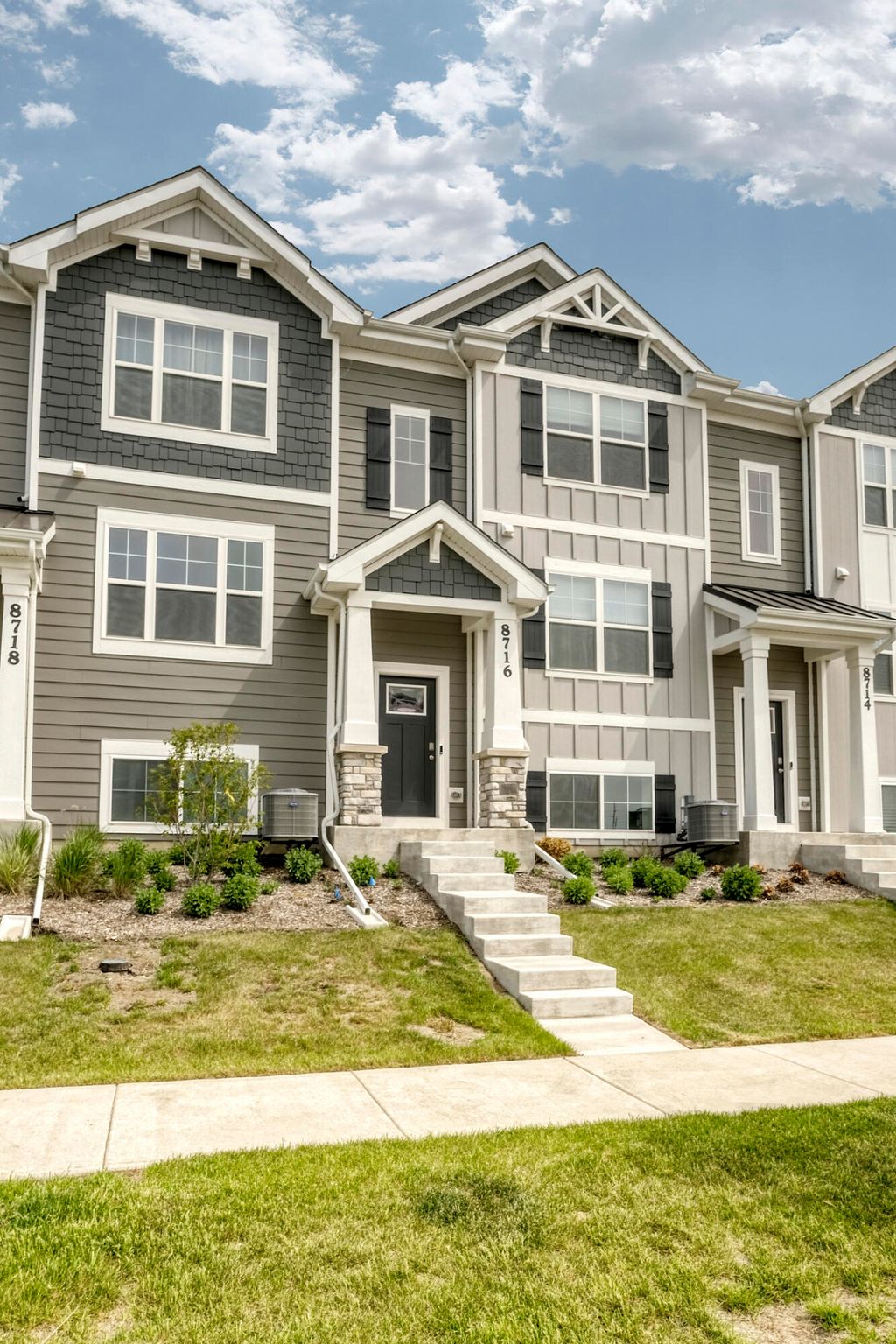 Photo of 8716 Orchid Drive, Saint John, IN 46373 (MLS # 831947)