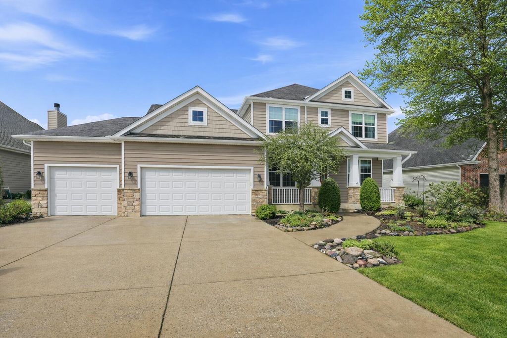 Photo of 1144 Mary Ellen Drive, Crown Point, IN 46307 (MLS # 835693)