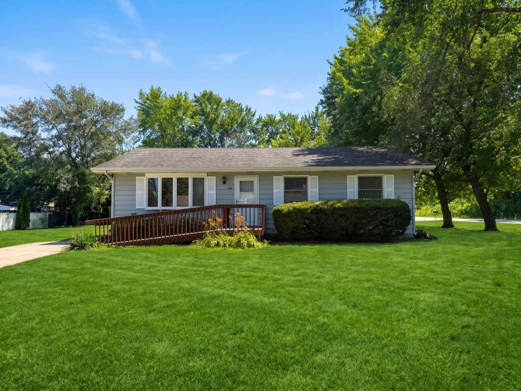 Photo of 1301 E 34th Avenue, Hobart, IN 46342 (MLS # 843151)