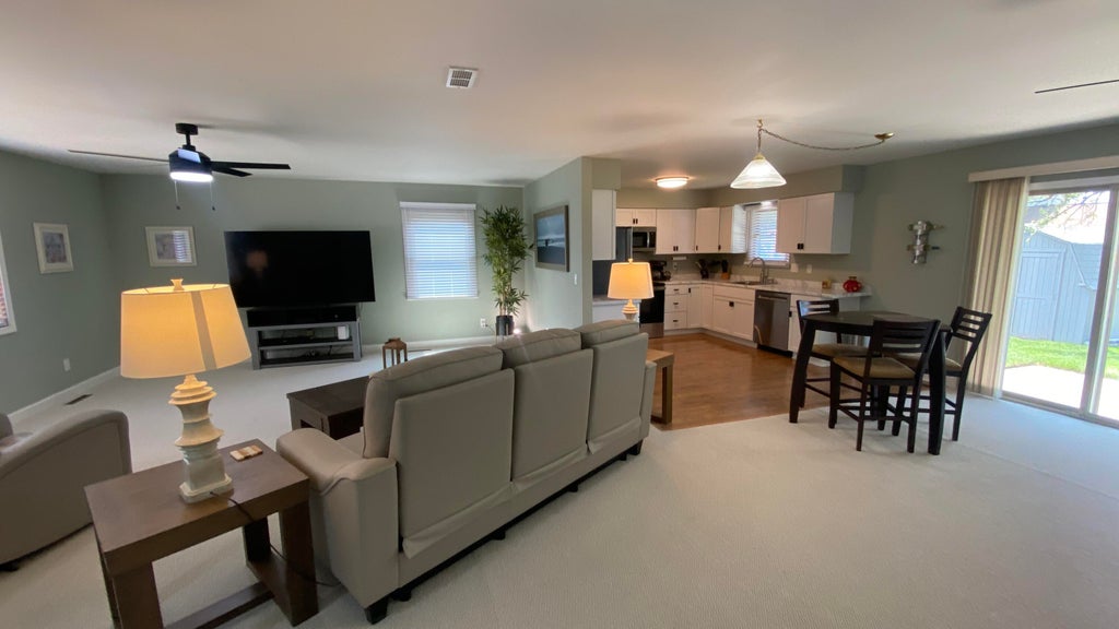 Photo of 9814 Lincoln Court, Crown Point, IN 46307 (MLS # 844675)