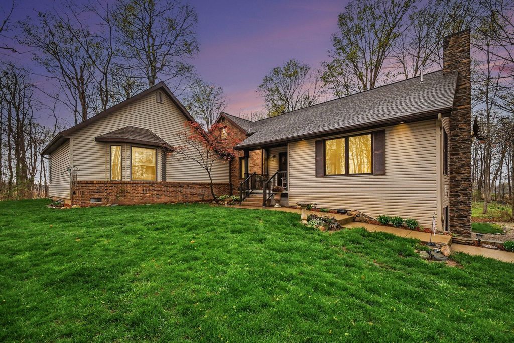 Photo of 2552 N 325 E, Warsaw, IN 46582 (MLS # 839052)