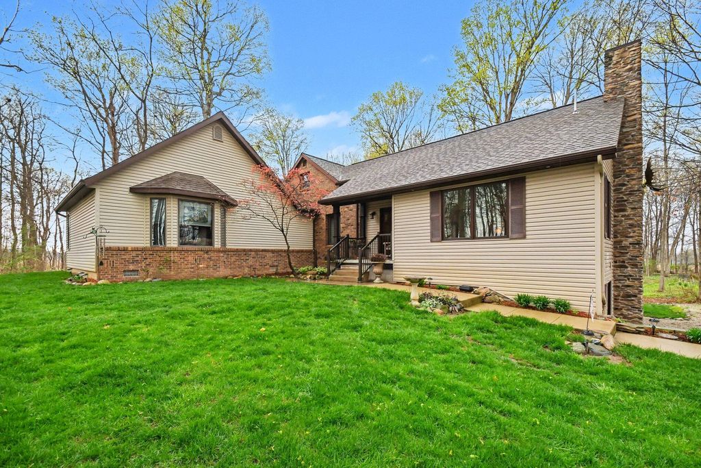 Photo of 2552 N 325 E, Warsaw, IN 46582 (MLS # 839052)