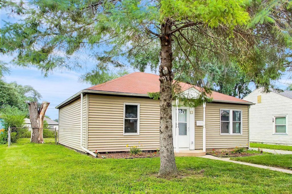 Photo of 2713 Ross Street, Highland, IN 46322 (MLS # 842506)
